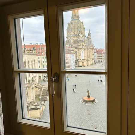 Exklusives Apartment Mit Einmaligem Blick Zur Frauenkirche - Parkplatz Kostenfrei Dresden Exteriör bild